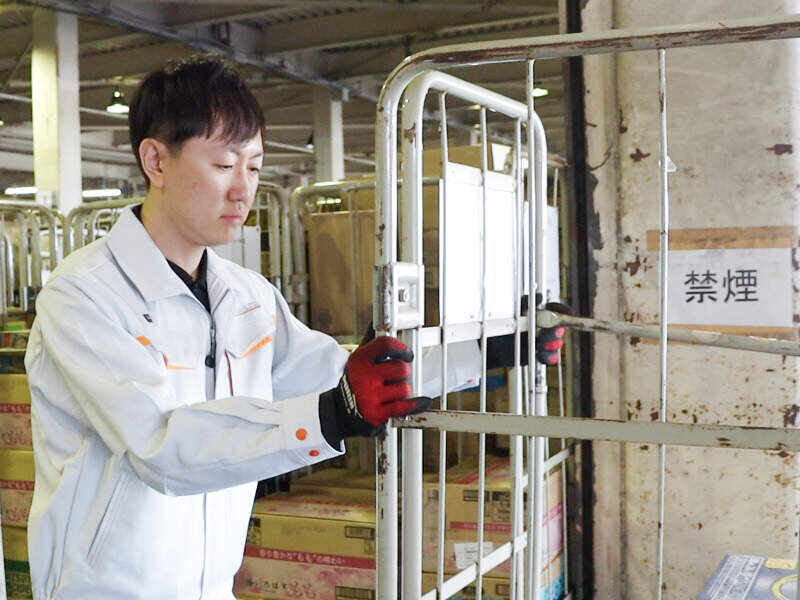 ドライバー／大型ドライバー／軽作業・物流系 30歳 月給35万円 普通免許ひとつで人生が変わった ドライバー