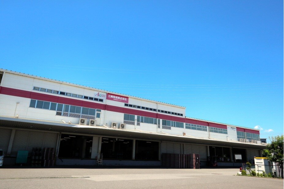 近距離トラックドライバー／2t・3t・4tトラック／週平均40時間勤務／家族手当や連休取得OKなど待遇面バツグン