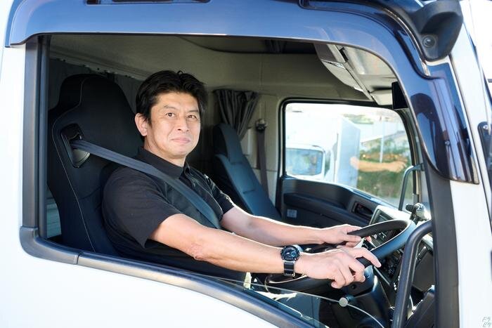 大型ドライバー／オープニングスタッフ／週休2日制／日勤のみ