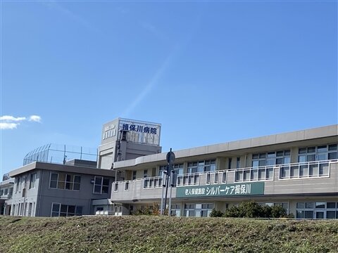 送迎ドライバー／しっかり稼げる勤務時間で安定した収入が得られます／時給1200円+寸志有／64歳まで