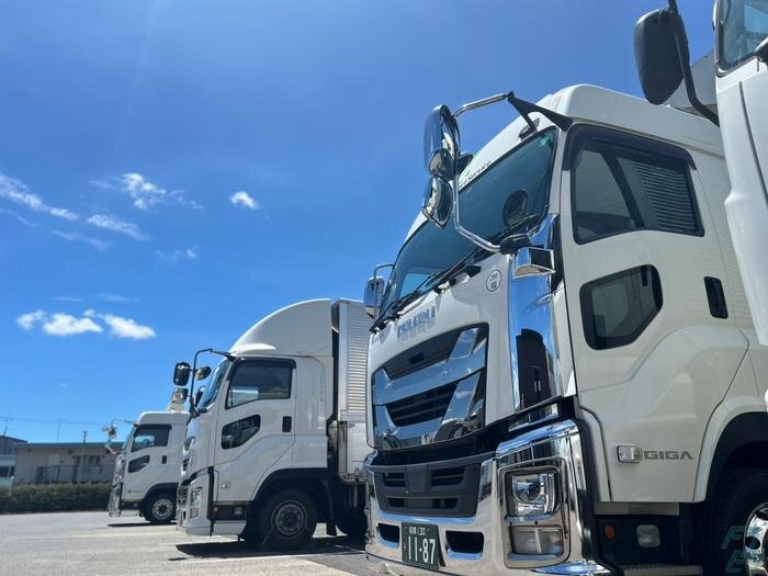 大型ドライバー／オープニングスタッフ／週休2日制／日勤のみ