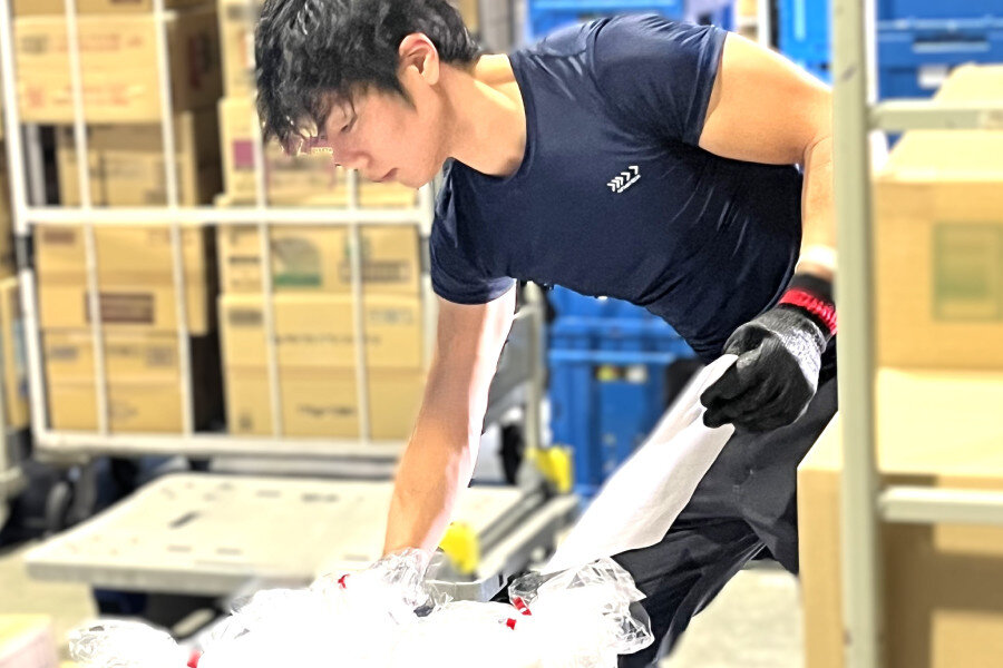 10tドライバー 法人倉庫への配送 大型免許必須 月8～9日お休み カゴ車中心 主に関西圏内