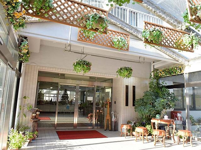 介護施設の送迎ドライバー／ハイエース等